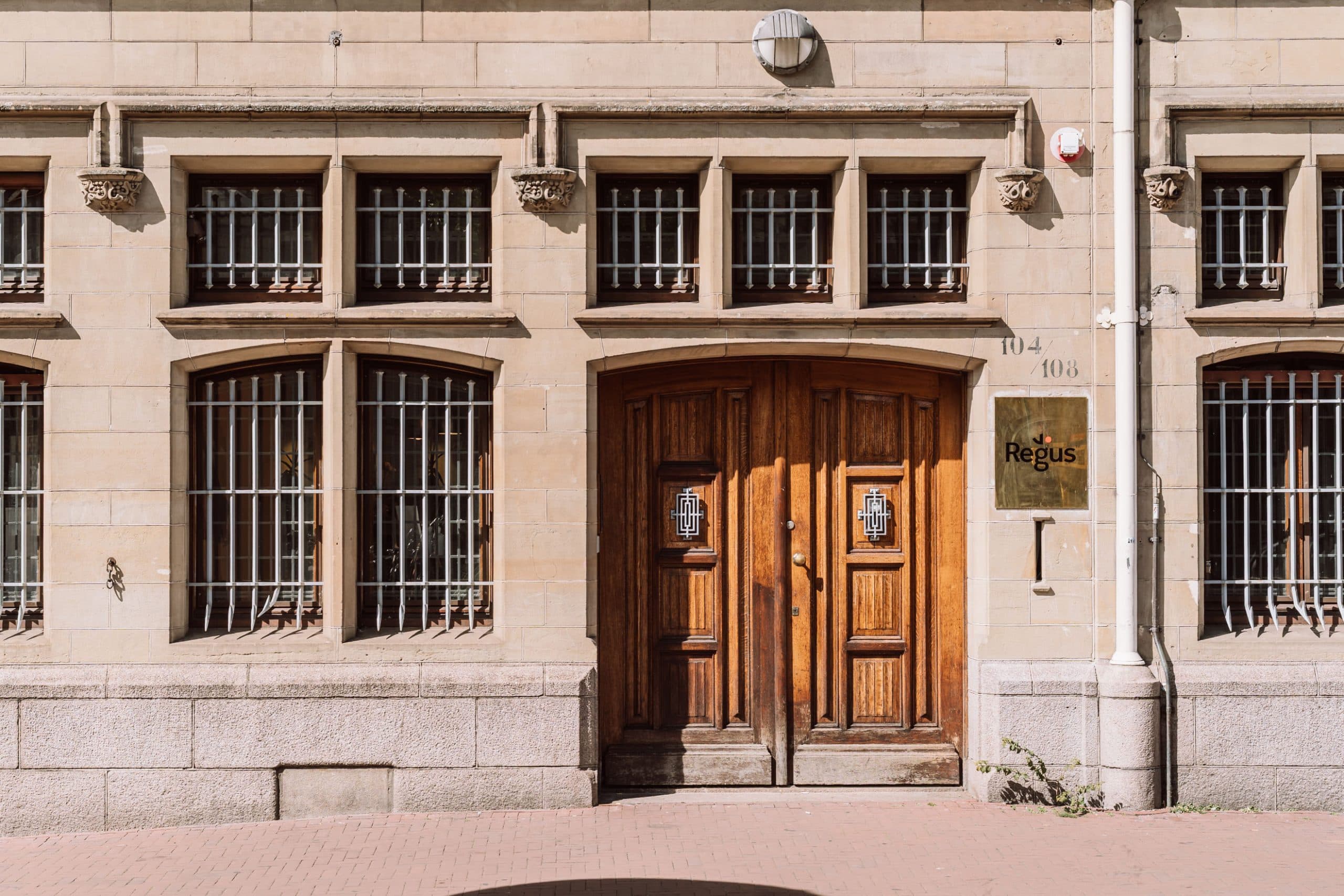 Nieuwezijds Voorburgwal 104